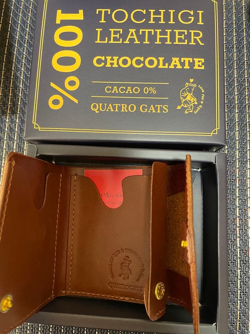 クアトロガッツ　小さいふ　新品