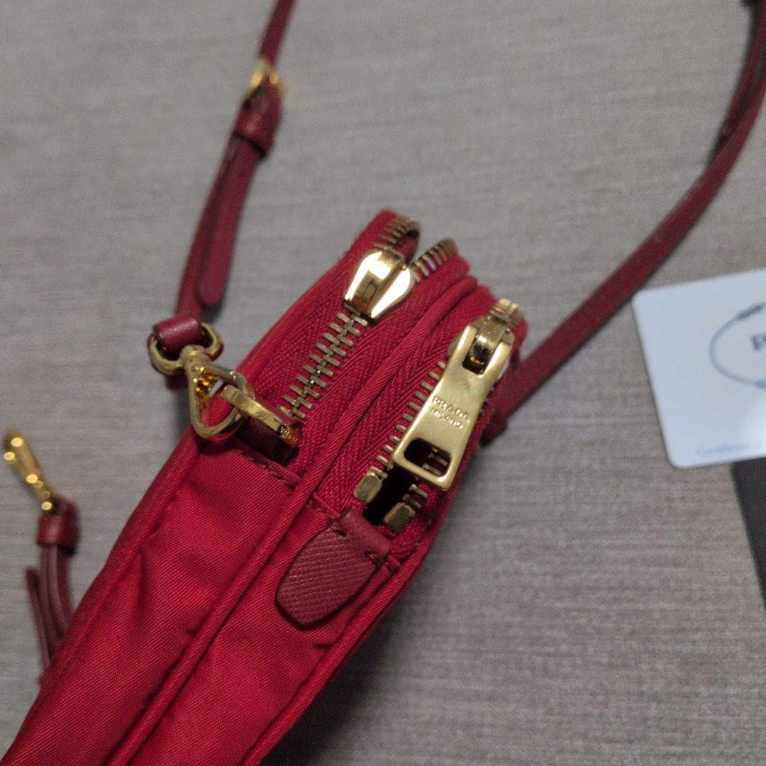 ☆PRADA レッド ショルダーバッグ☆　正規