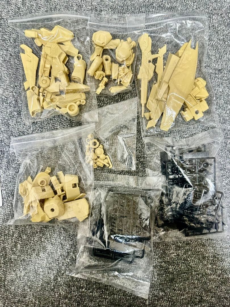 ☆ B-CLUB 機動戦士Zガンダム1/144 MSF-007 ガンダム ガレキ Plastic