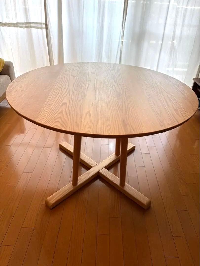 ACTUS THYMEダイニングテーブル ラウンド