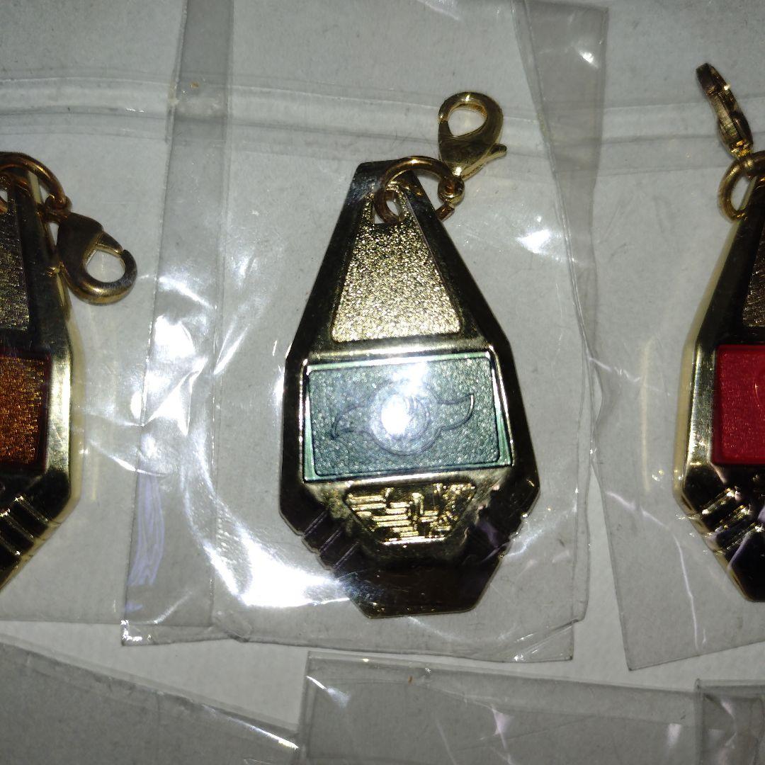 デジモンアドベンチャー メタルチャームコレクション 紋章 全8種セット