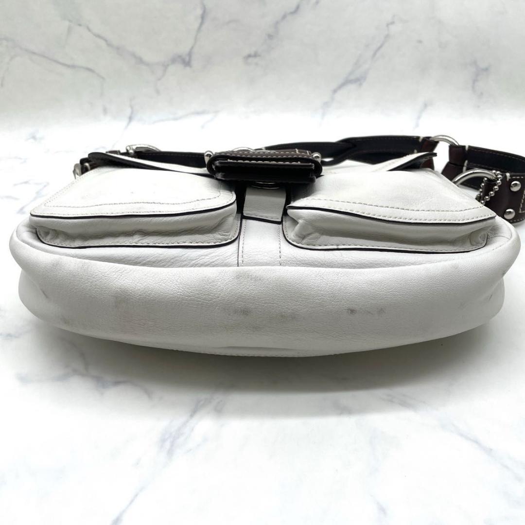 コーチ ソーホー アクセサリーポーチ ワンショルダーバッグ レザー 白 茶