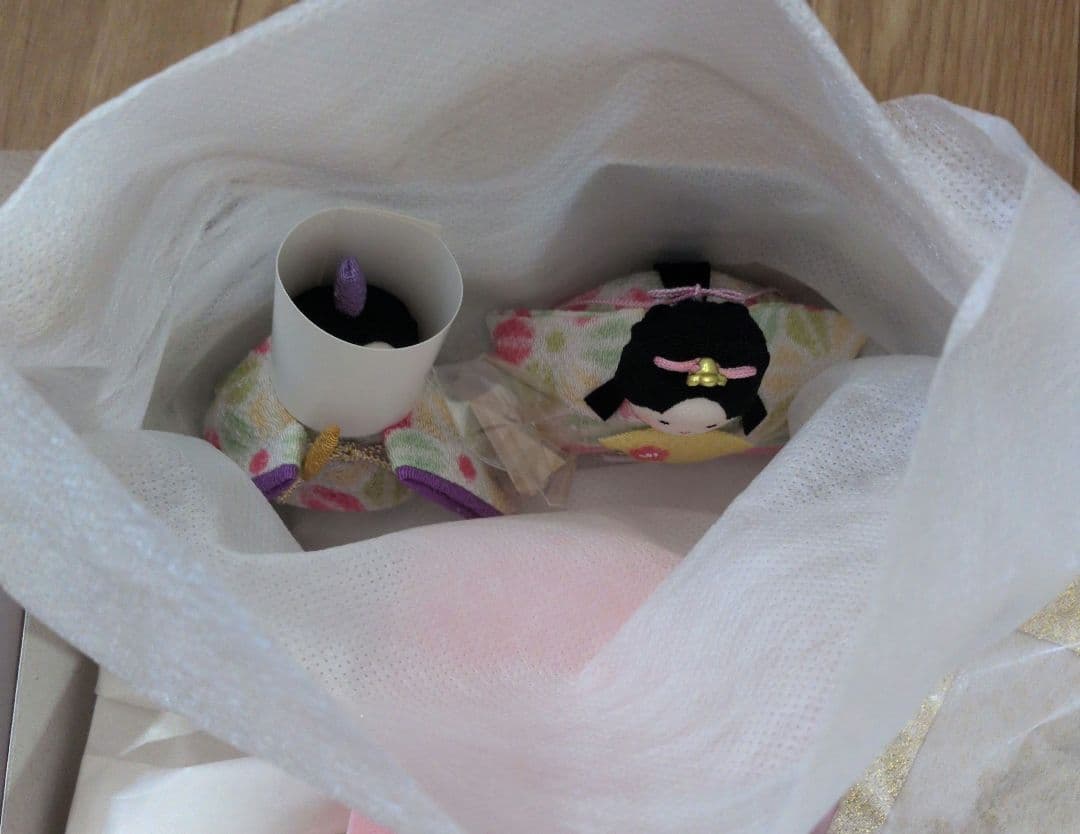 京都 リュウコドウ ぽてりひな２人（麻の葉）桜几帳付