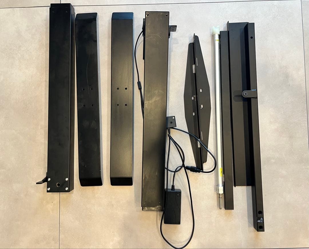 FLEXISPOT電動式スタンディングデスク　E1EB