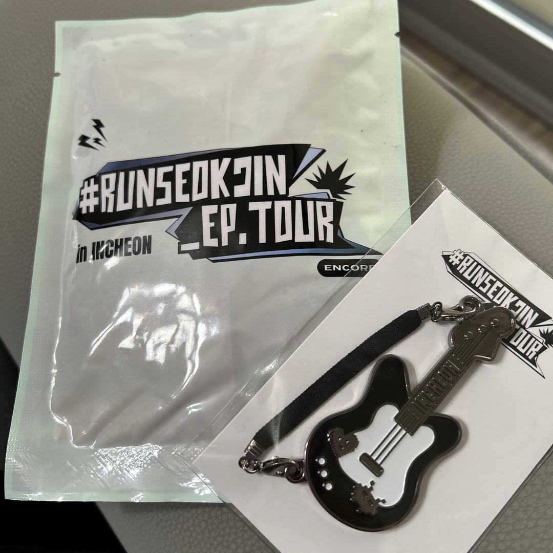 ジン 仁川 ミニチャーム ギター ソウルRUNSEOKJIN アンコン カイロ付