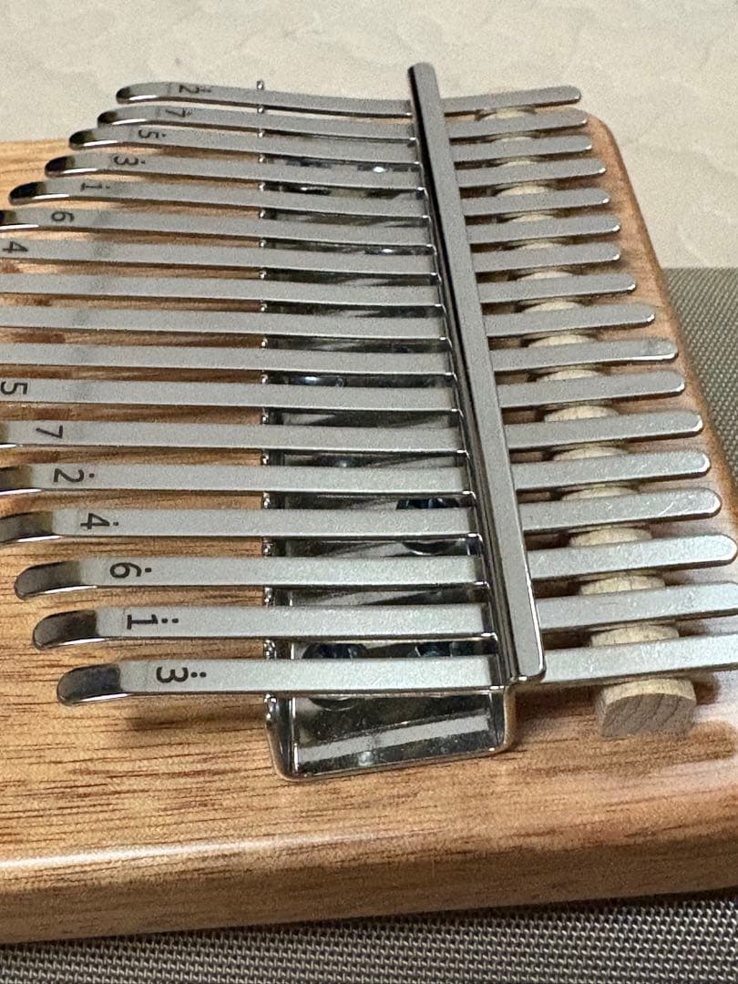 seeds カリンバ ケース付き　17音　終売モデル