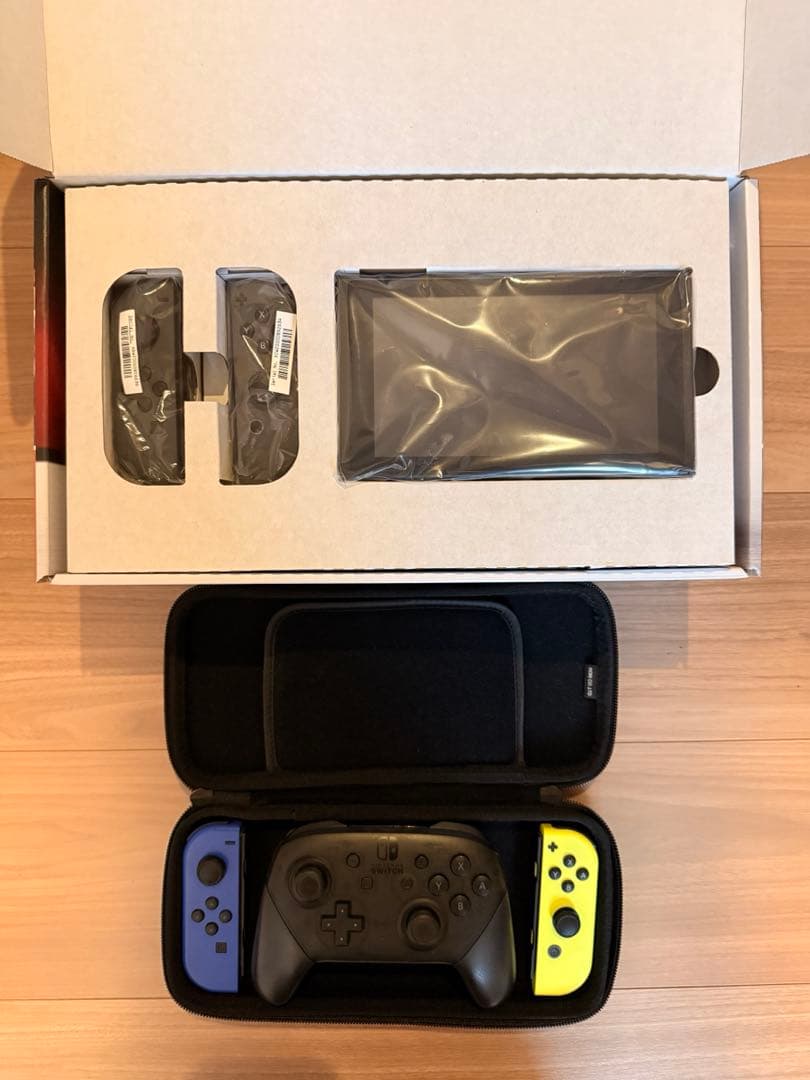 Nintendo Switch 本体 &Joy-Con&プロコン&ポーチ付き