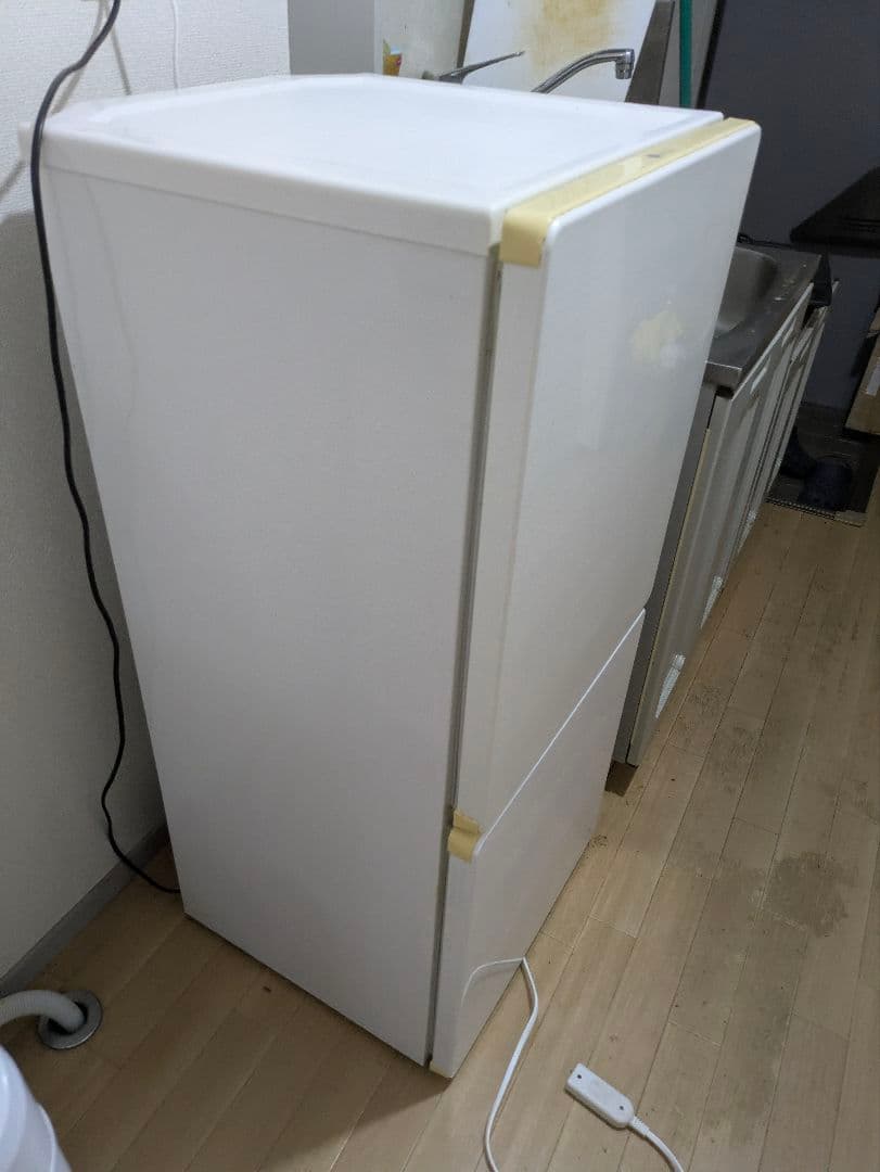 【送料無料】※たのメル便対象のみ　UR-F110H 冷蔵庫 2015年製