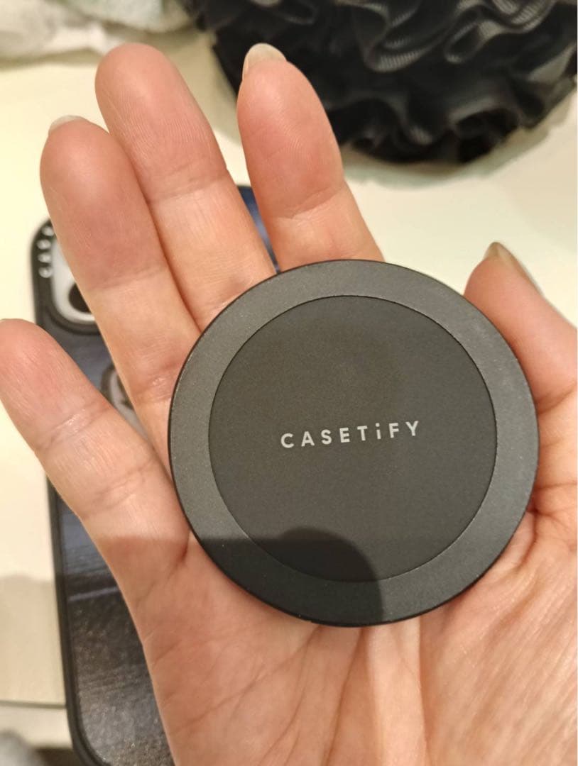 iPhone17限定ver. メゾンキツネCASETiFYのケース(グリップ付き - メルカリ