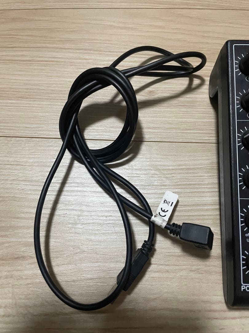 Faderfox PC4 MIDIコントローラー