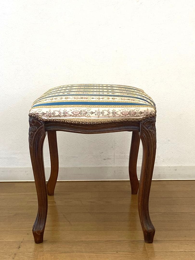 オットマン スツール 猫脚 木製 彫刻 アンティーク調