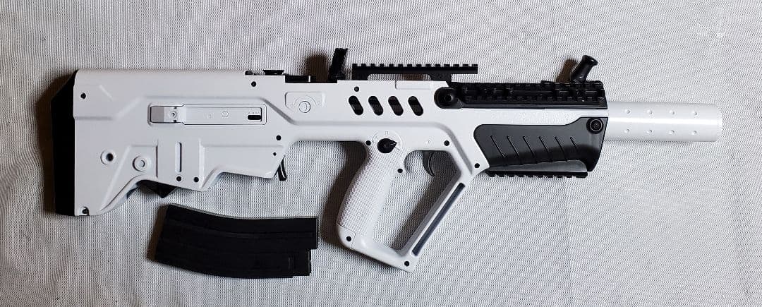 東京マルイ　タボール21　ホワイトサイレンサー　カスタム電動ガンボーイズ　10禁