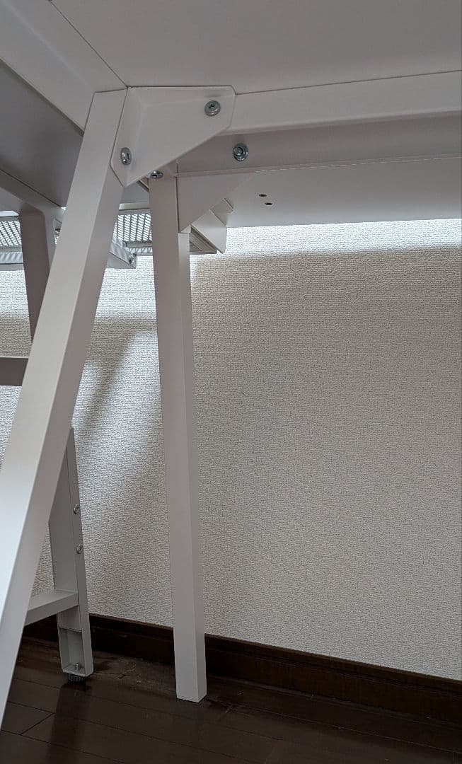 【送料込み】美品　IKEA デスク　トロッテン　幅120 × 奥行60×高さ75