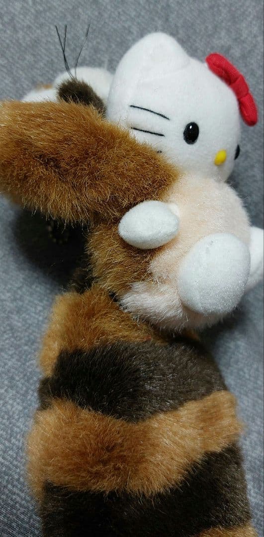 ハローキティ2002年冬期限定 しっぽ倶楽部 レッサーパンダぬいぐるみ 希少価値