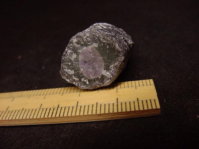 国産鉱物1172 国産の宝石スタールビー単結晶 国産鉱物1172 国産の宝石スタールビー単結晶 人気 スタールビー(宝石名