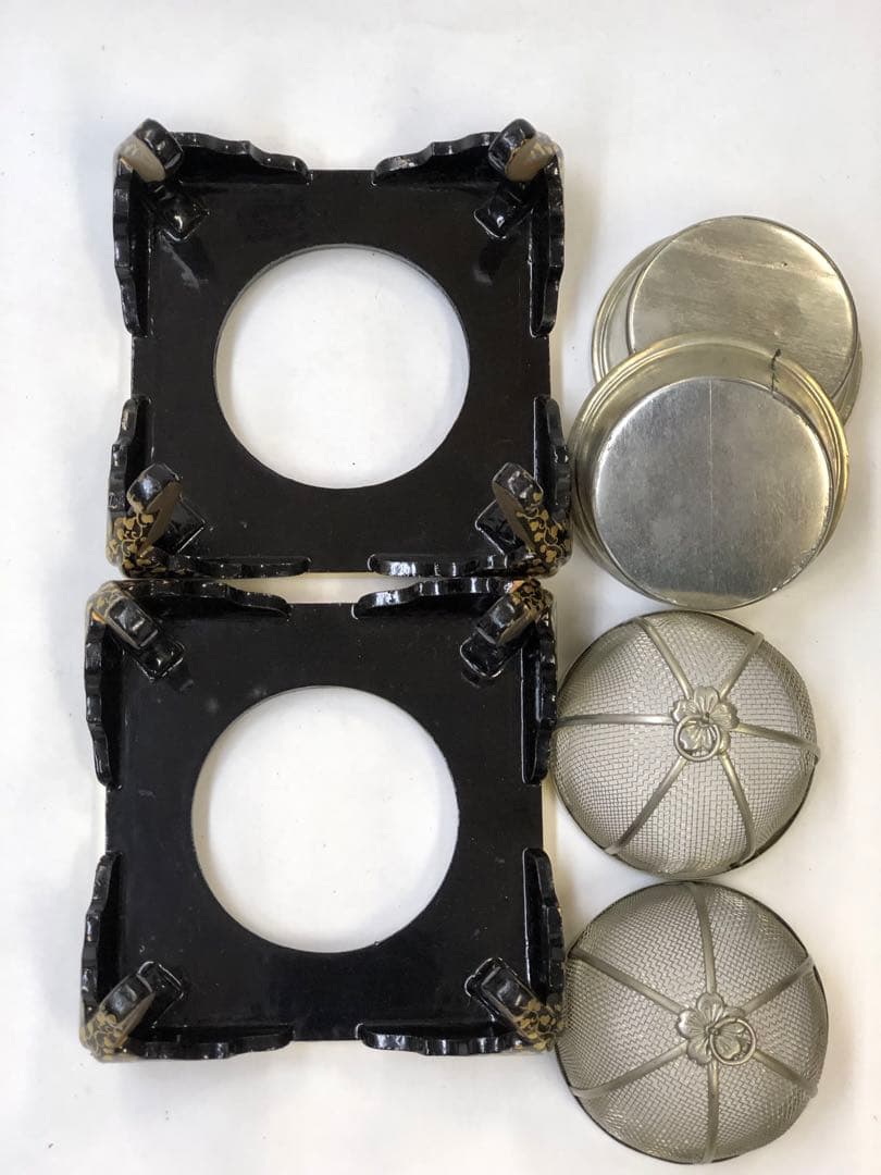 雛道具 金蒔絵 木製 ミニ火鉢 唐草模様 アンティーク 御殿火鉢