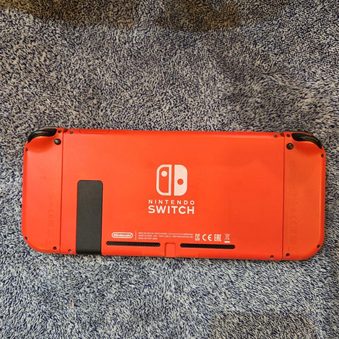 レッド Nintendo Switch 本体　中古