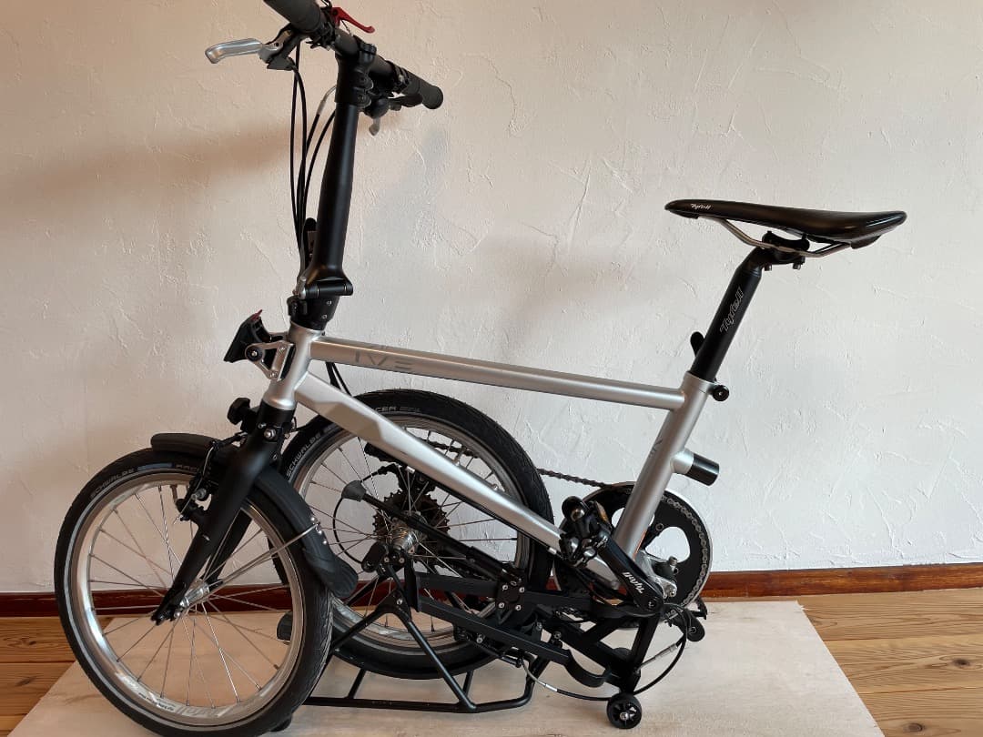 TYRELL IVE 2017年モデル 18インチ