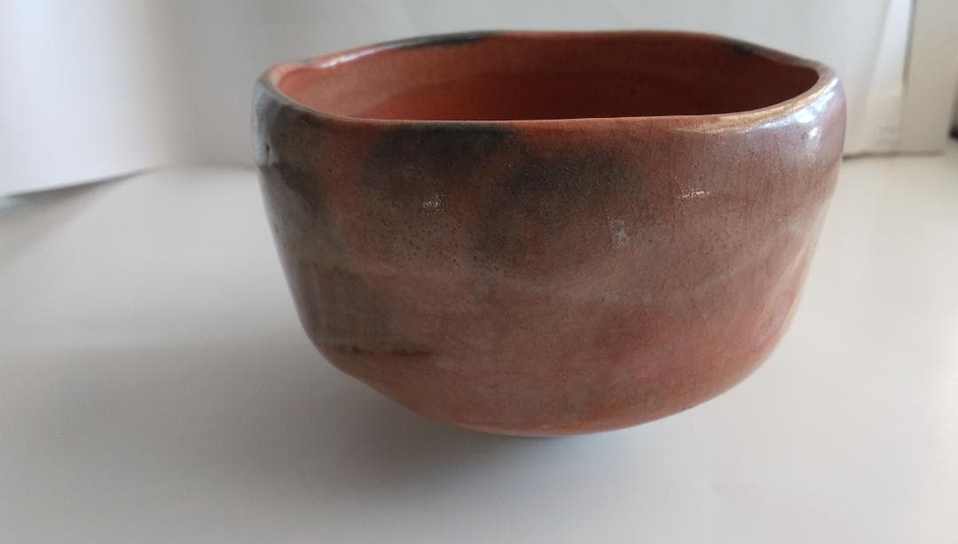 赤楽 川崎和楽 赤楽茶碗 共箱 共布 茶道具 抹茶碗 美品 です。