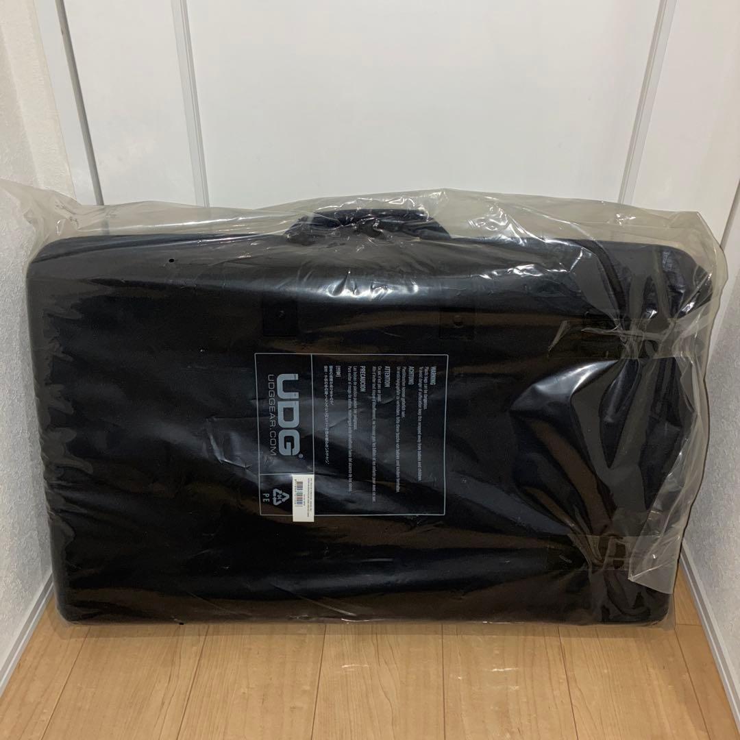 未使用 UDG U8305BLコントローラー ハードケース Large