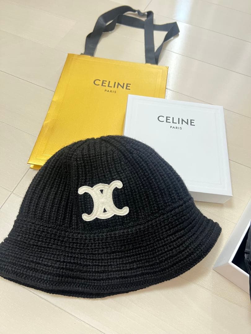 セリーヌCELINE トリオンフニット帽クロシェバケットハットブラック