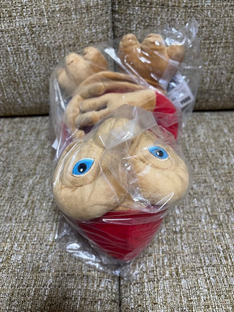 E.T. メガジャンボ赤パーカーぬいぐるみ