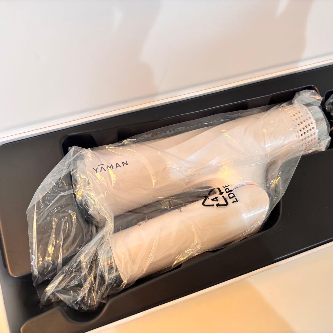 【新品未使用】YAMANリフトドライヤースマート艶髪ドライヤーコンパクトモデル