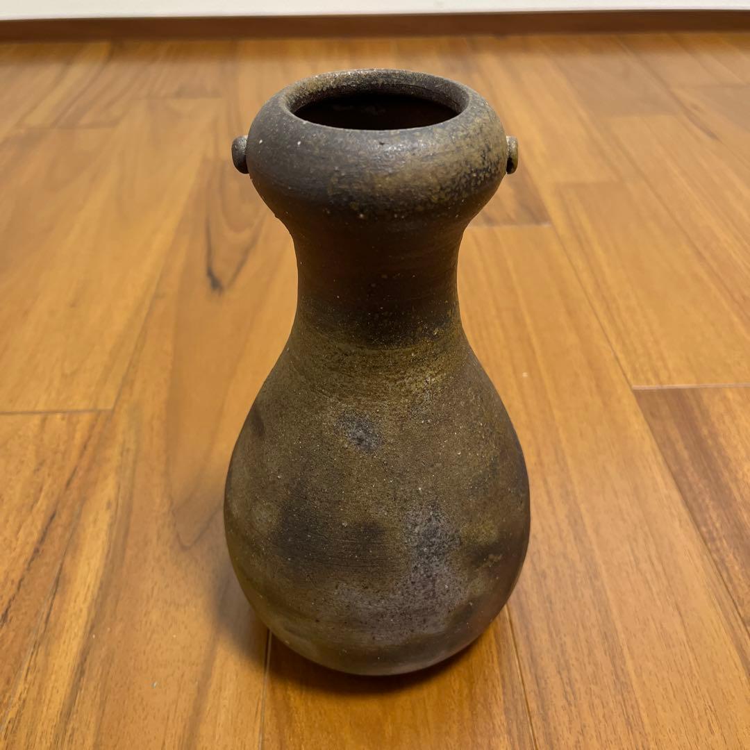 人間国宝　伊勢崎淳 備前焼き　花入れ　花瓶　箱無し　陶印 ○清雅○ 人間国宝・伊勢崎淳 備前焼 花入 一輪生 四方桟共箱