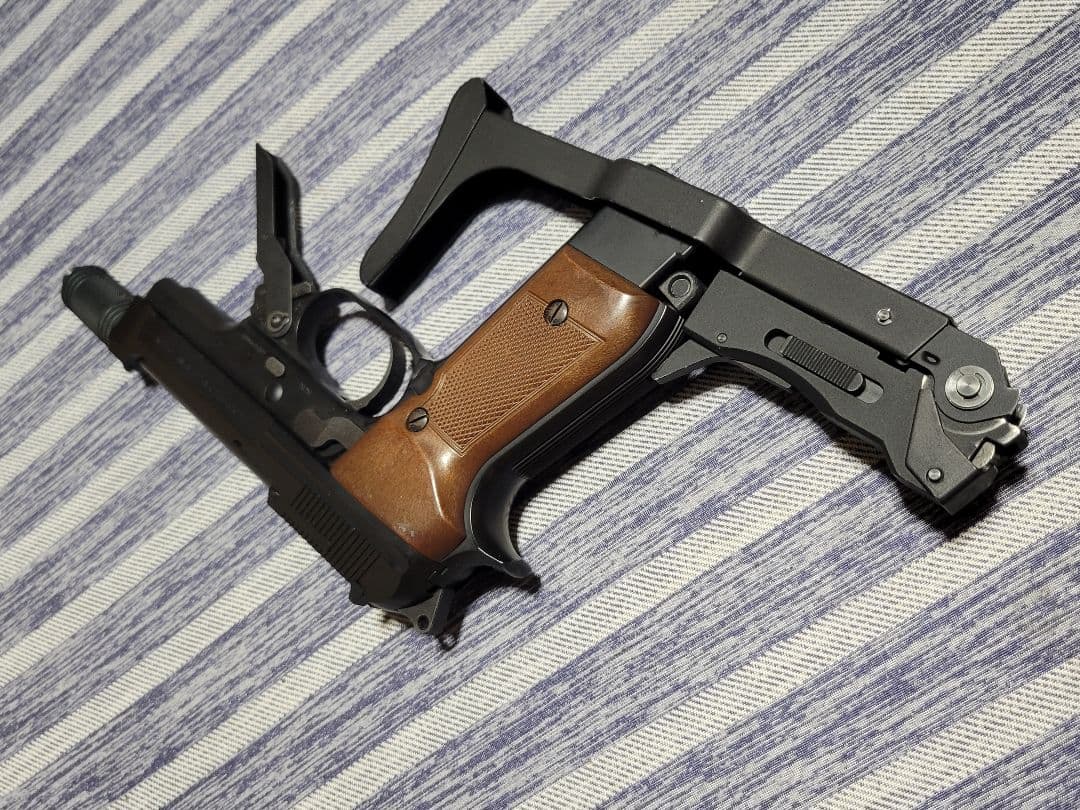 東京マルイ 電動ハンドガン　ベレッタ M93R