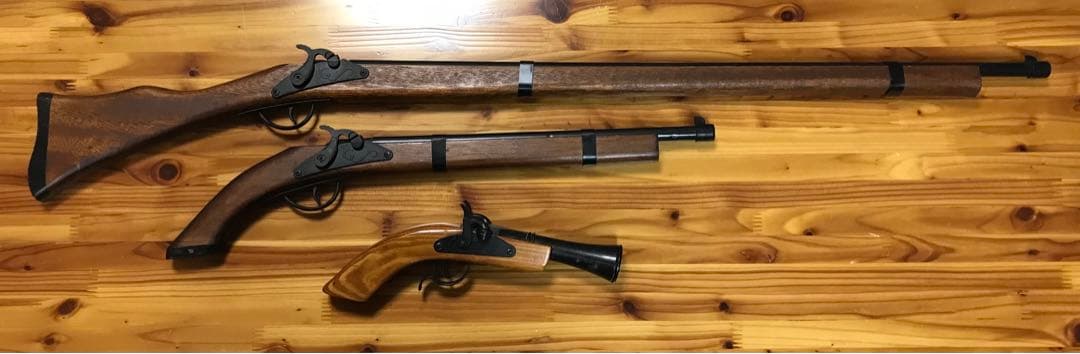 年代物 東京ディズニーランド カリブの海賊 ライフル/銃3点 - メルカリ