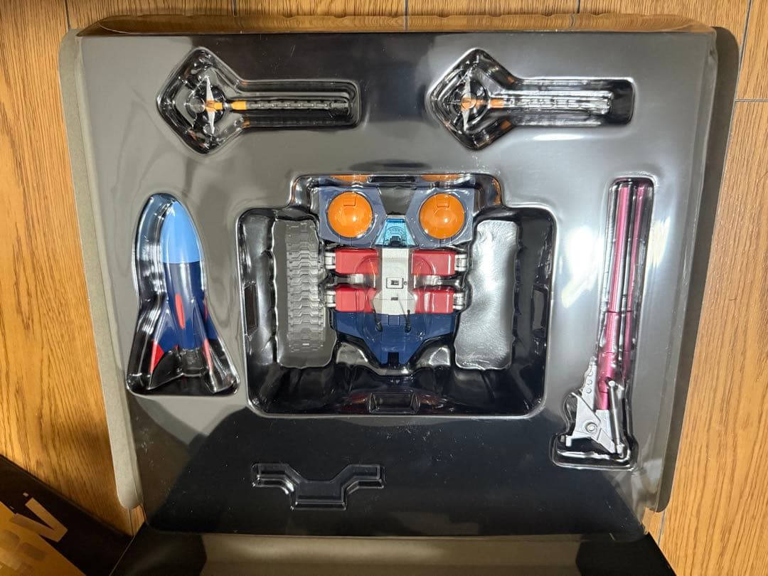 DX超合金魂 超電磁ロボ コン・バトラーＶ フィギュア