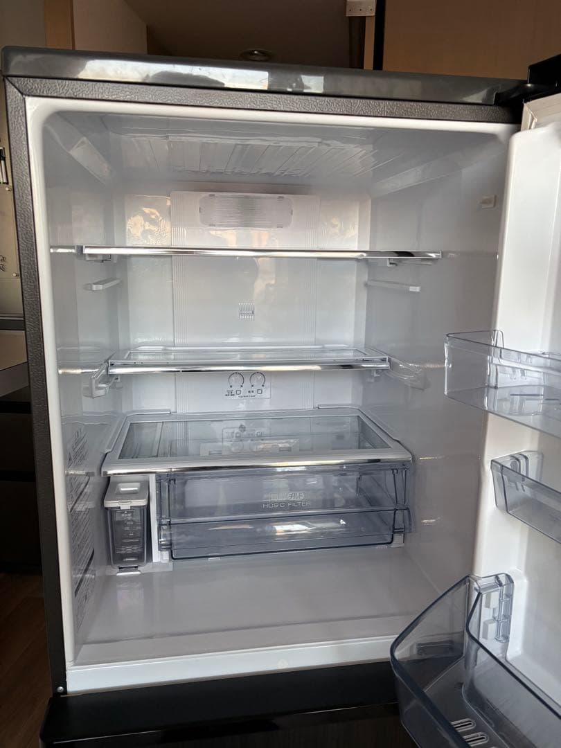 冷蔵庫　AQUA(アクア)ノンフロン冷凍冷蔵庫AQR-SV24K