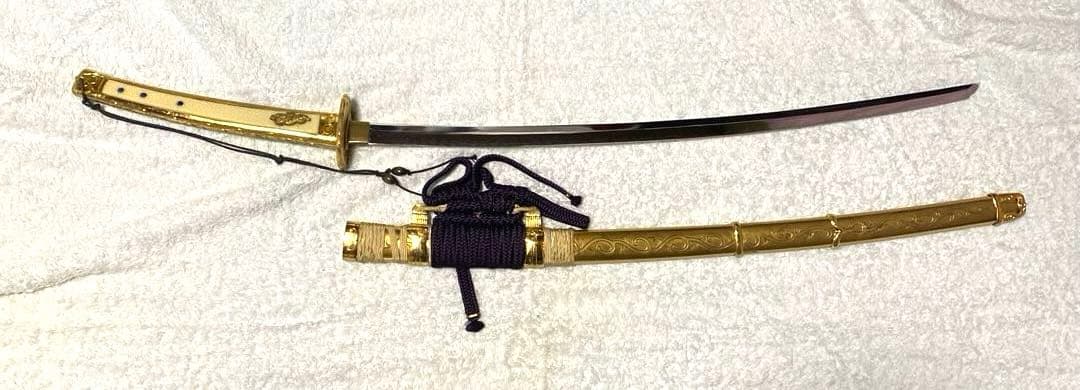 模造刀　金色の太刀　陣太刀　金属刀身
