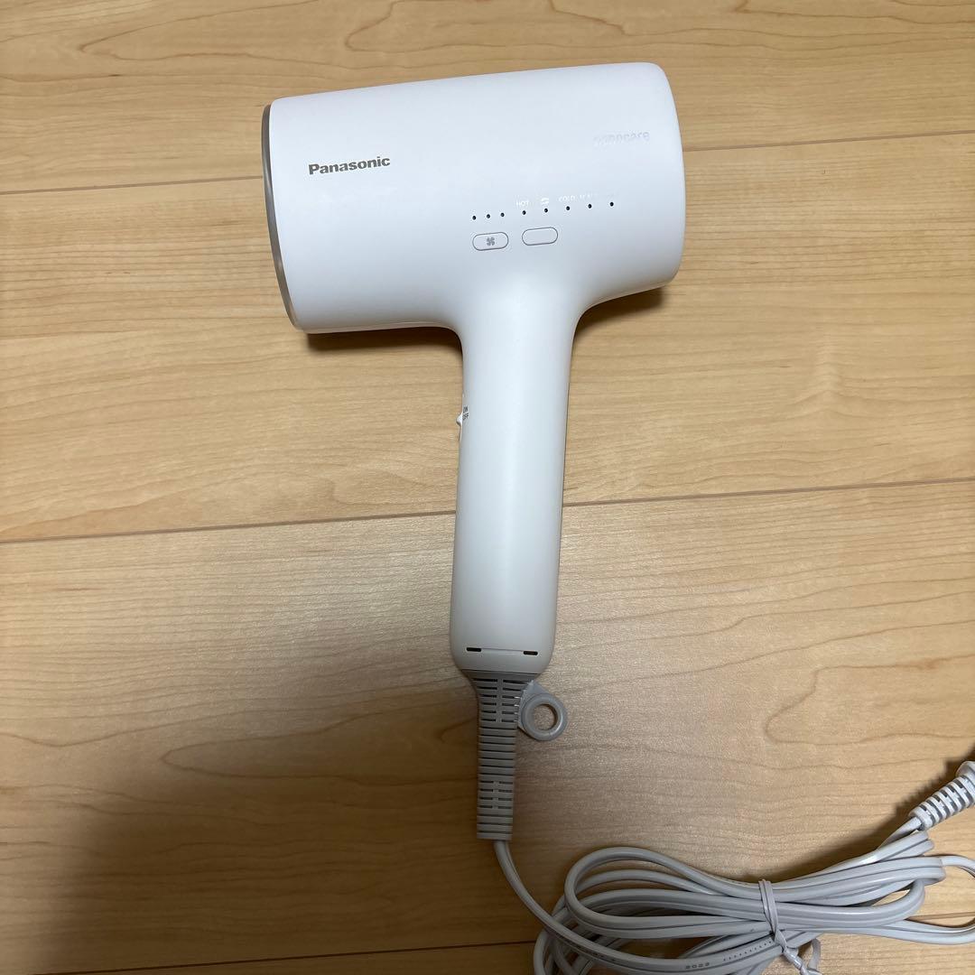 Panasonic ナノケア ドライヤー ホワイト