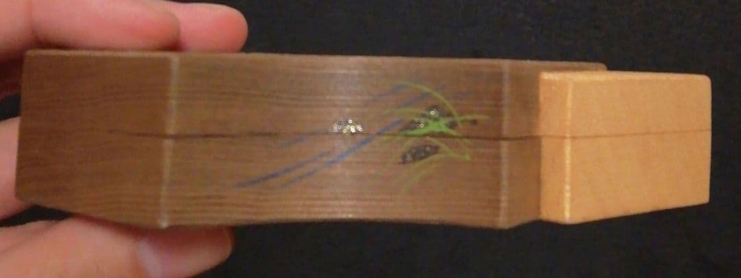 清水晃樹作　加州工芸　神代杉　清流魚絵　扇面　香合　共箱　栞付　茶道具