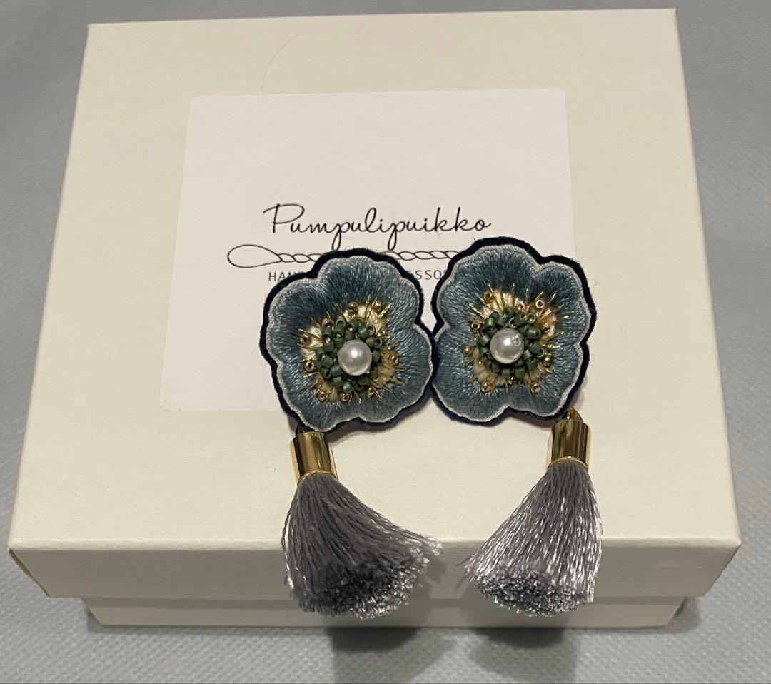 pumpulipuikko OHANA イヤリング　ブルータッセル　刺繍　ビーズ 全2色 スワロフスキー ビーズ刺繍×インドリボン タッセル ピアス