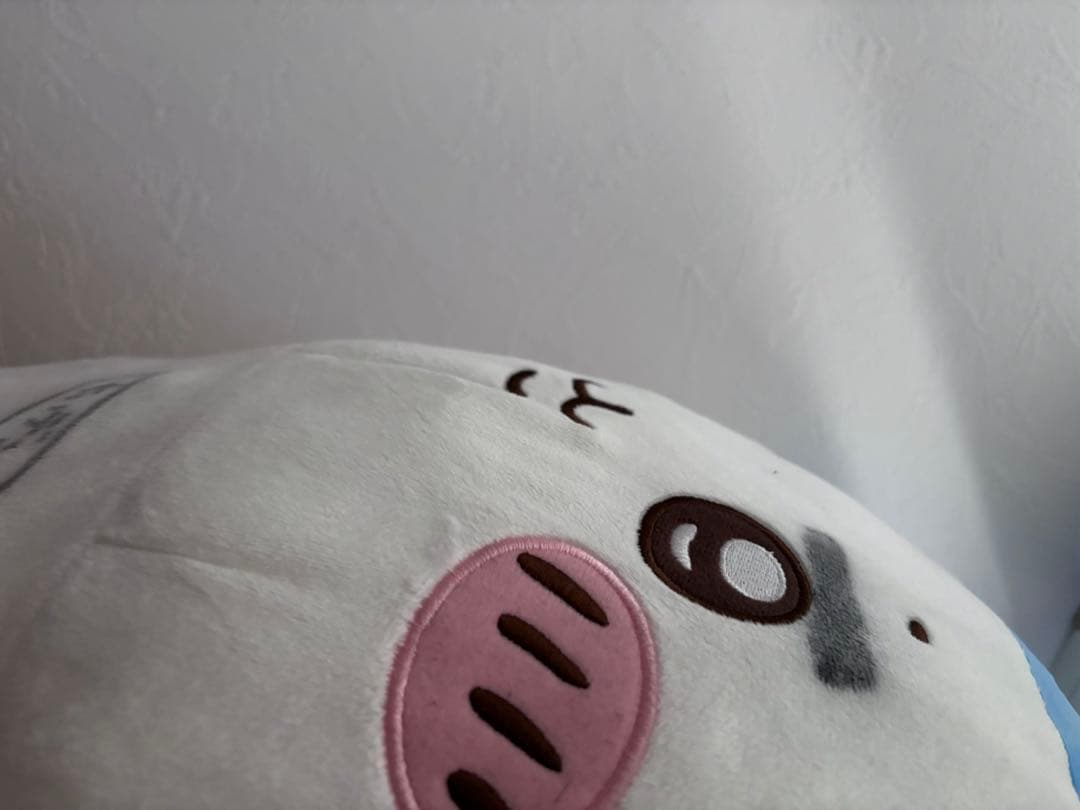 ちいかわとフォーデンが曲がり角でぶつかっちゃった(ちいデン) 【ちい