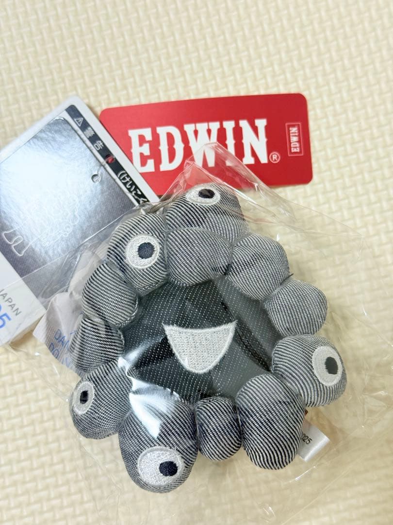 EXPO 2025 黒 ミャクミャク フェイス EDWIN キーホルダー