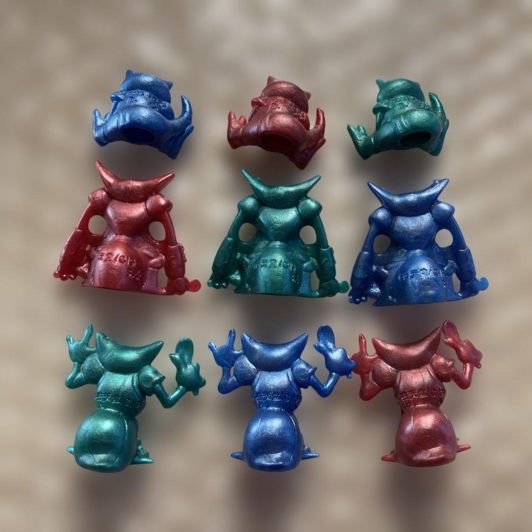 ポケモンガチャ 塩ビ人形 メタリックフィギュア ユンゲラーケーシー