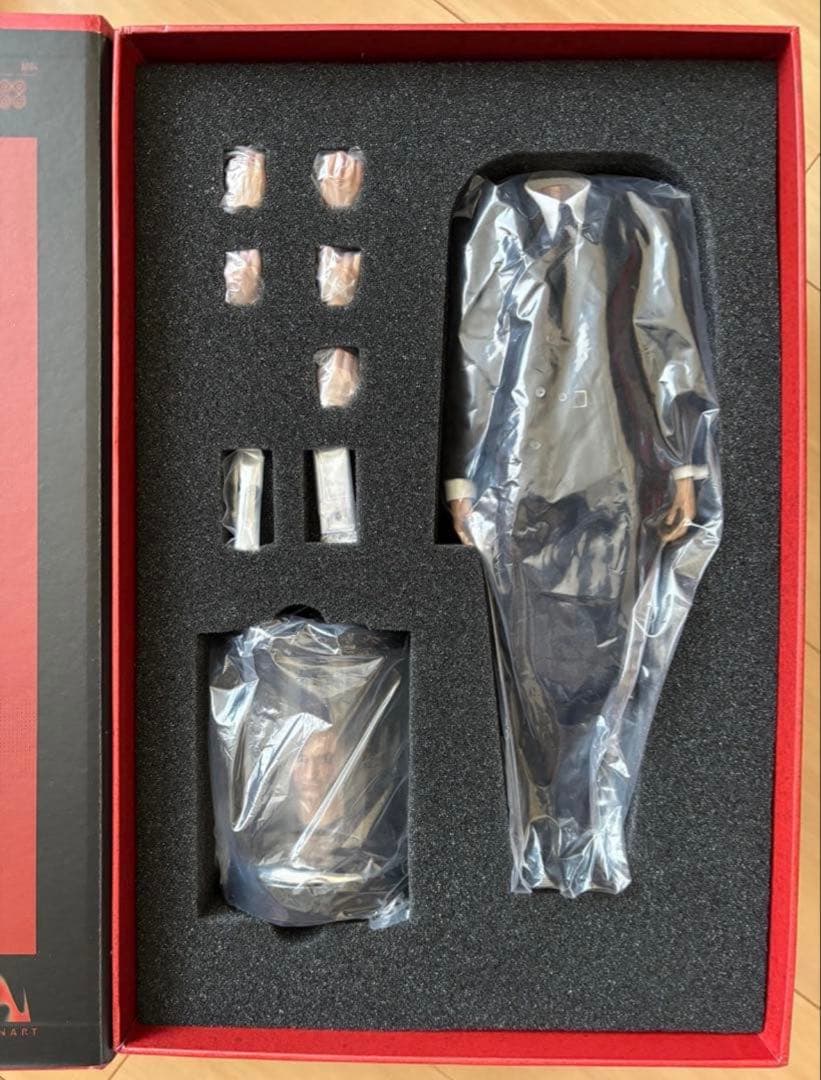 【開封品】Queen Studios INART ブルース・ウェイン（植毛版）