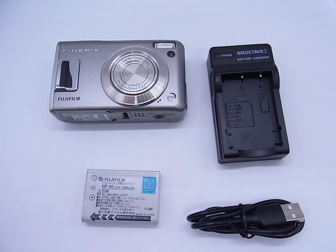 名機】Fujifilm FinePix F31fd シルバー 動作確認済