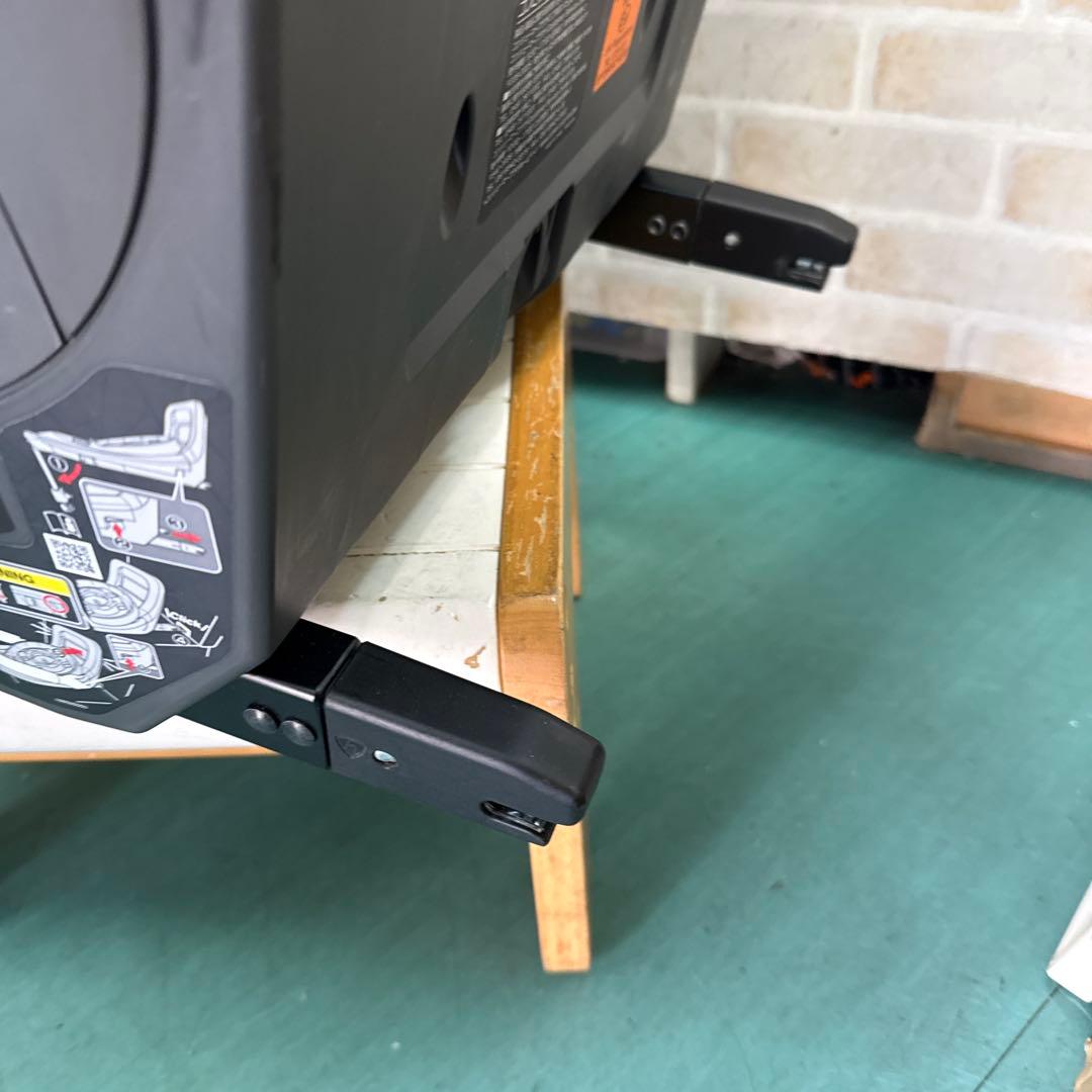 コンビ THE S plus ISOFIX エッグショック チャイルドシート