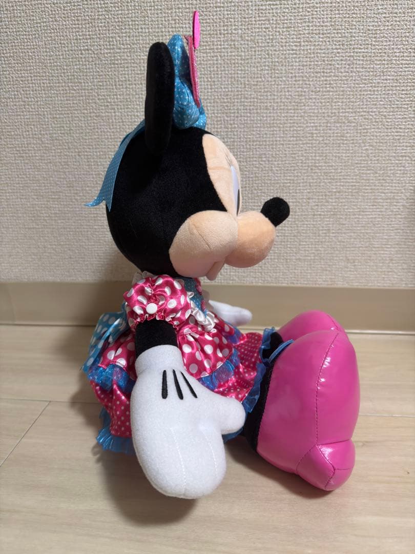 ディズニーパルパルーザ ミニーぬいぐるみ 2024 - メルカリ