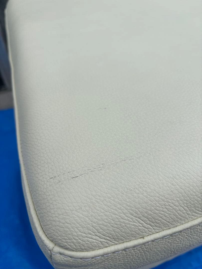 IDC大塚家具 レザー オットマン