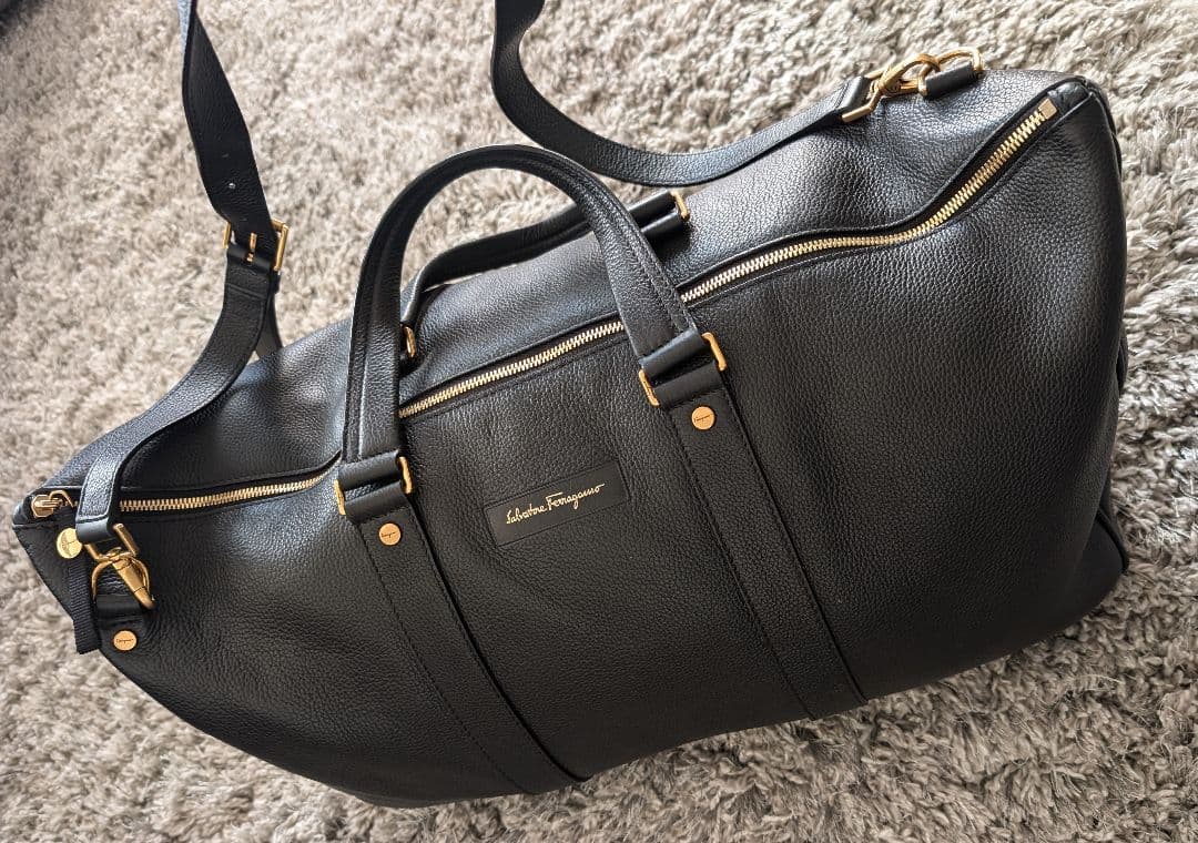 フェラガモ ボストンバッグ 黒 本革 Ferragamo フェラガモ ボストン