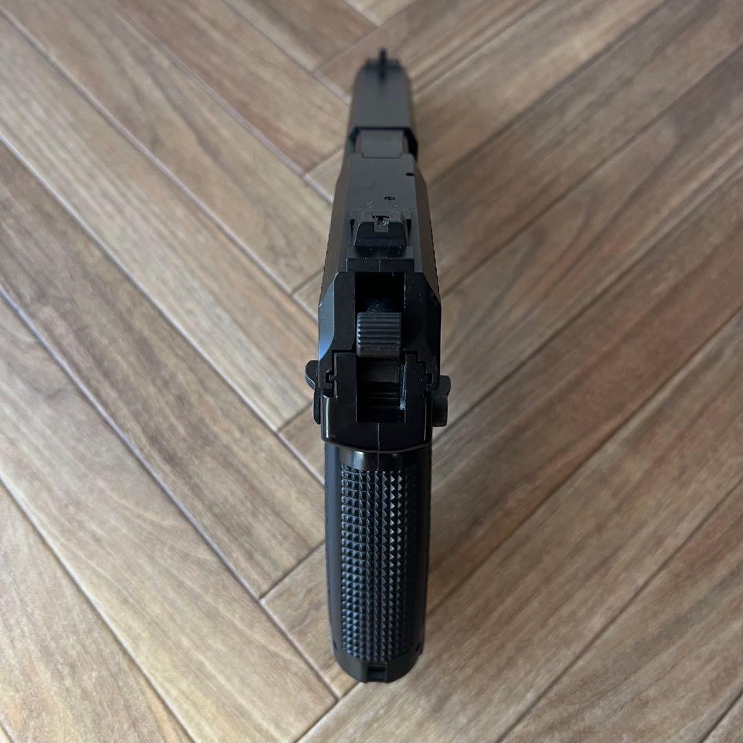 東京マルイ SOCOM Mk23 サプレッサー/ライト付き