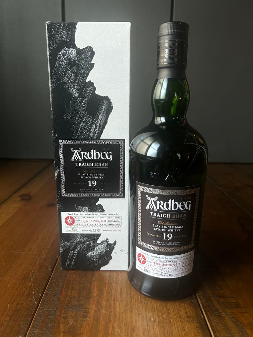 ARDBEG 19 Traigh Bhan - Batch 1 vs Batch 2 【未開封】Ardbeg Traigh