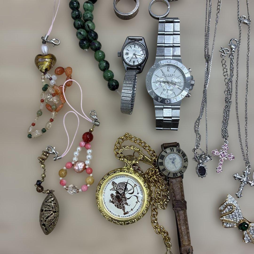 遺品整理　アクセサリー　ネックレス　イヤリング　ブレスレット