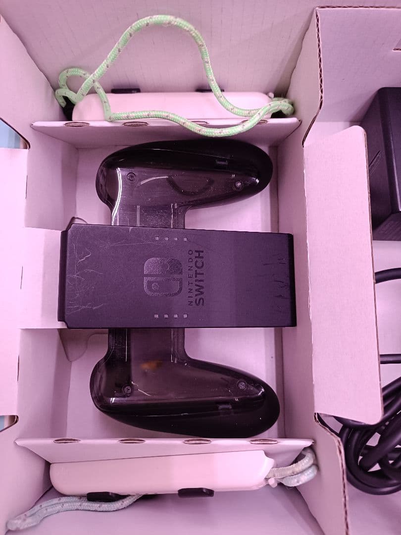 あつまれ どうぶつの森デザインのNintendo Switch本体