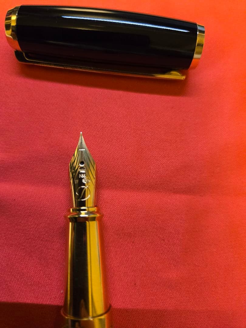 S.T. Dupont 万年筆 ラインD ブラックラッカー